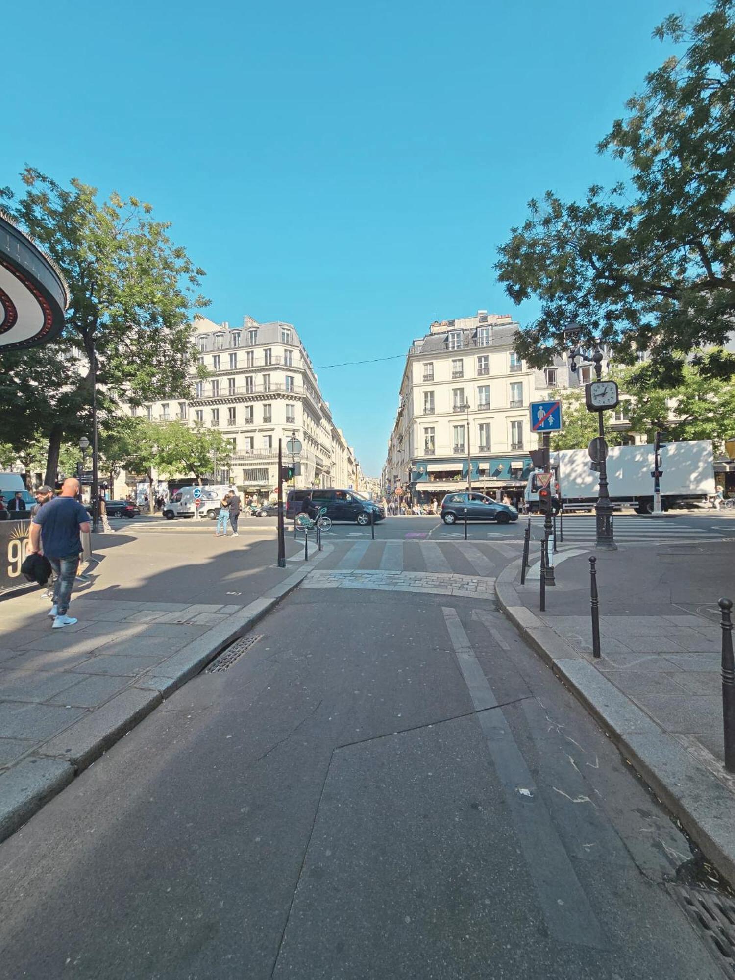 Apartment Grands Boulevards Paris